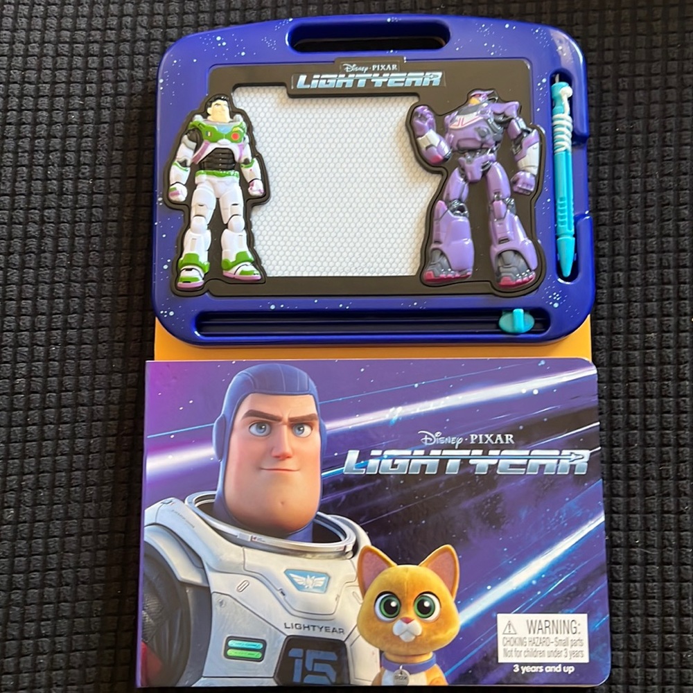 Disney Pixar light year board and book & magnetic drawing set